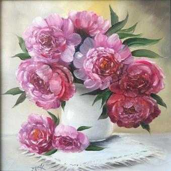 Лот №338 Картина: Розовые пионы в белой вазе